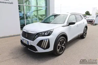 Peugeot 2008 1.2 puretech Active s&amp;s 100cv del 2024 usata a Anzola dell'Emilia