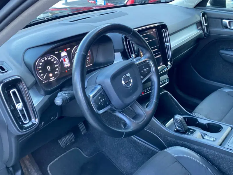 Volvo XC40 usata a Vicenza (14)