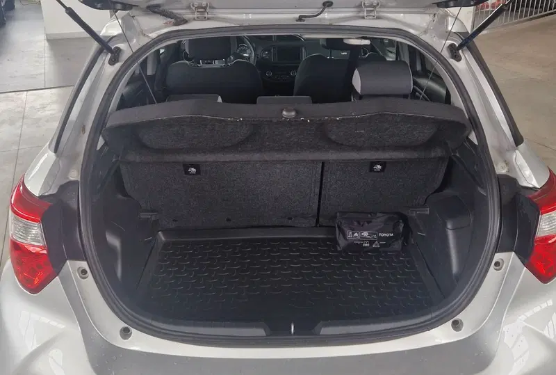 Toyota Yaris usata a Terni (10)