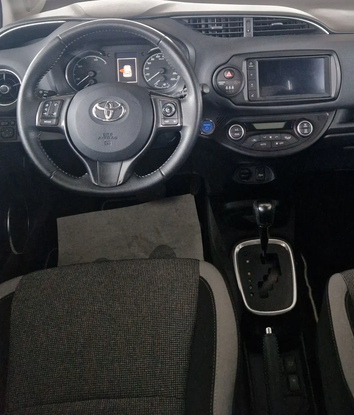 Toyota Yaris usata a Terni (11)
