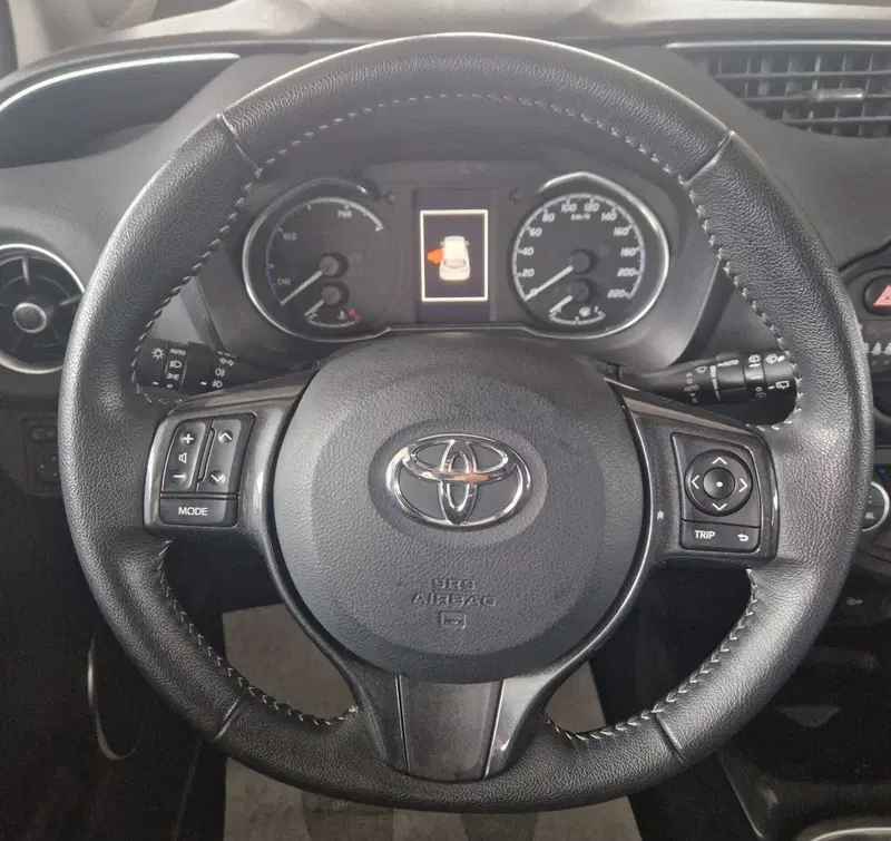 Toyota Yaris usata a Terni (12)