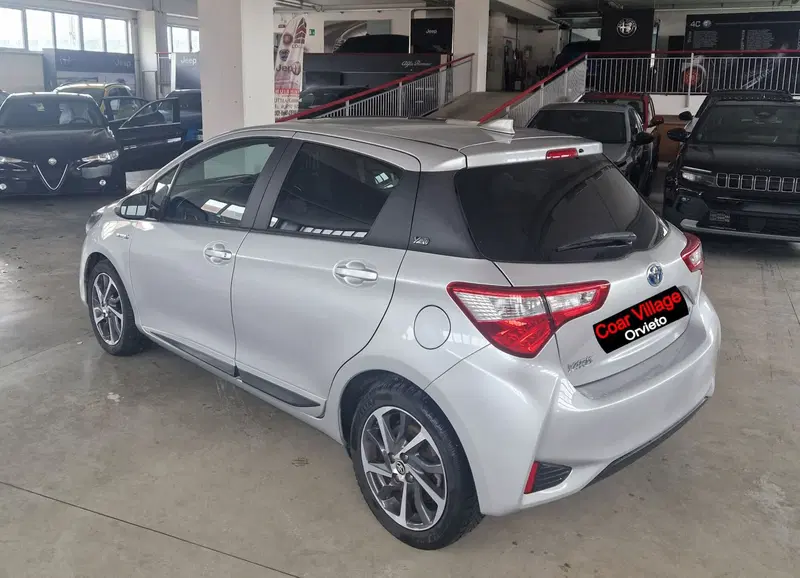 Toyota Yaris usata a Terni (4)
