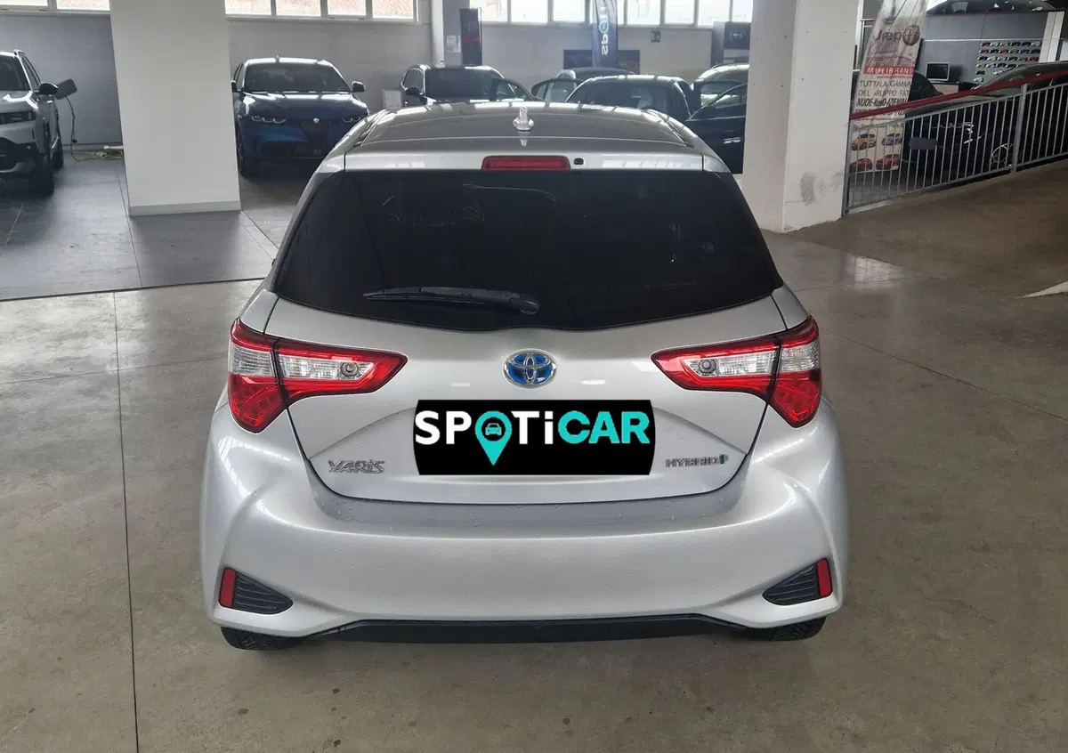 Toyota Yaris usata a Terni (5)