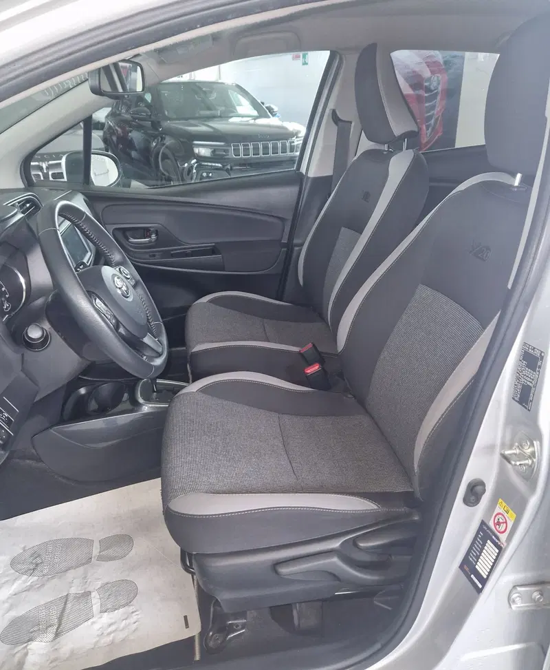 Toyota Yaris usata a Terni (7)