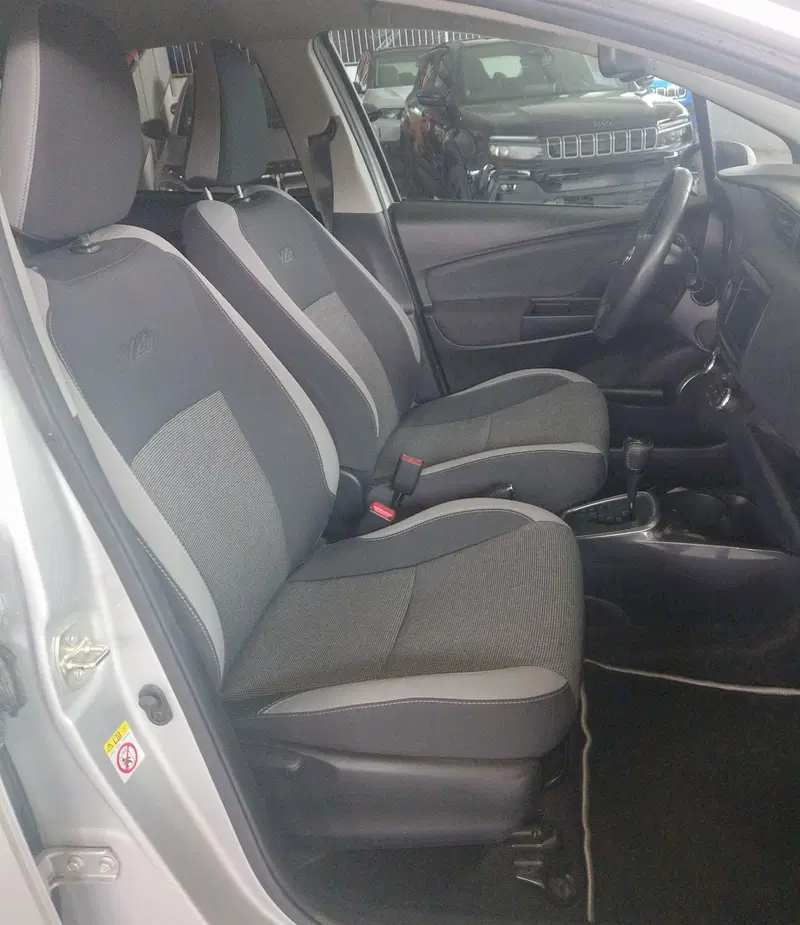 Toyota Yaris usata a Terni (8)