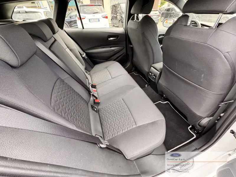 Toyota Corolla Touring Sports usata a Torino (11)