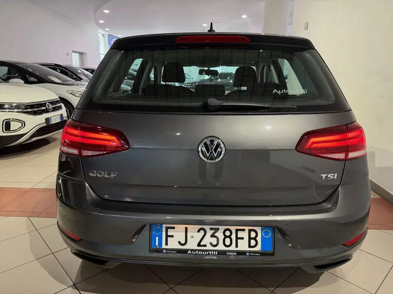 Volkswagen Golf usata a Genova (4)