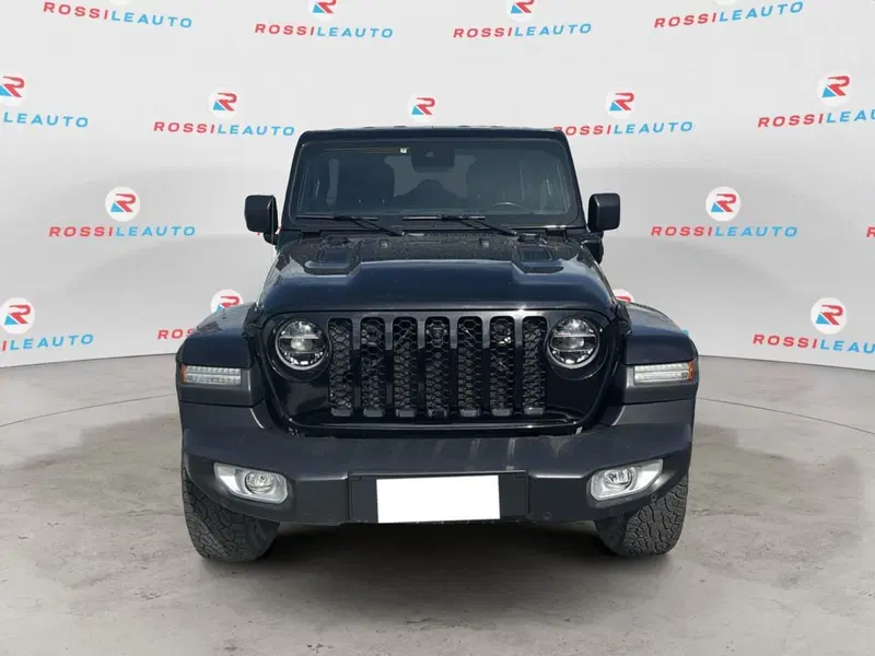 Jeep Wrangler Unlimited usata a Massa-Carrara