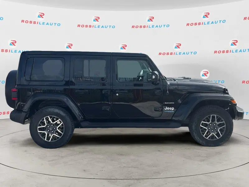 Jeep Wrangler Unlimited usata a Massa-Carrara (8)
