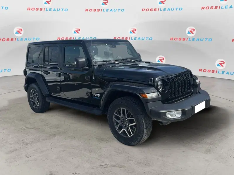 Jeep Wrangler Unlimited usata a Massa-Carrara (9)