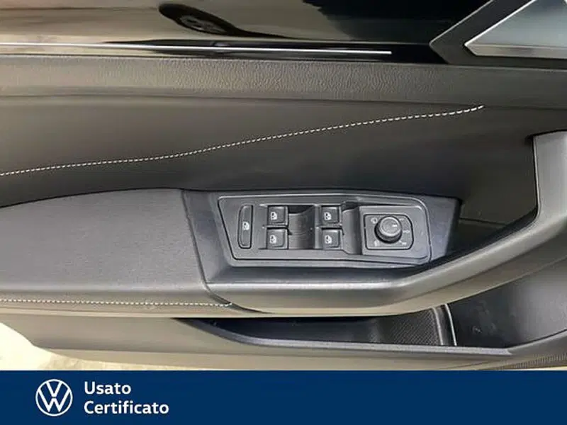 Volkswagen T-Roc usata a Vicenza (18)