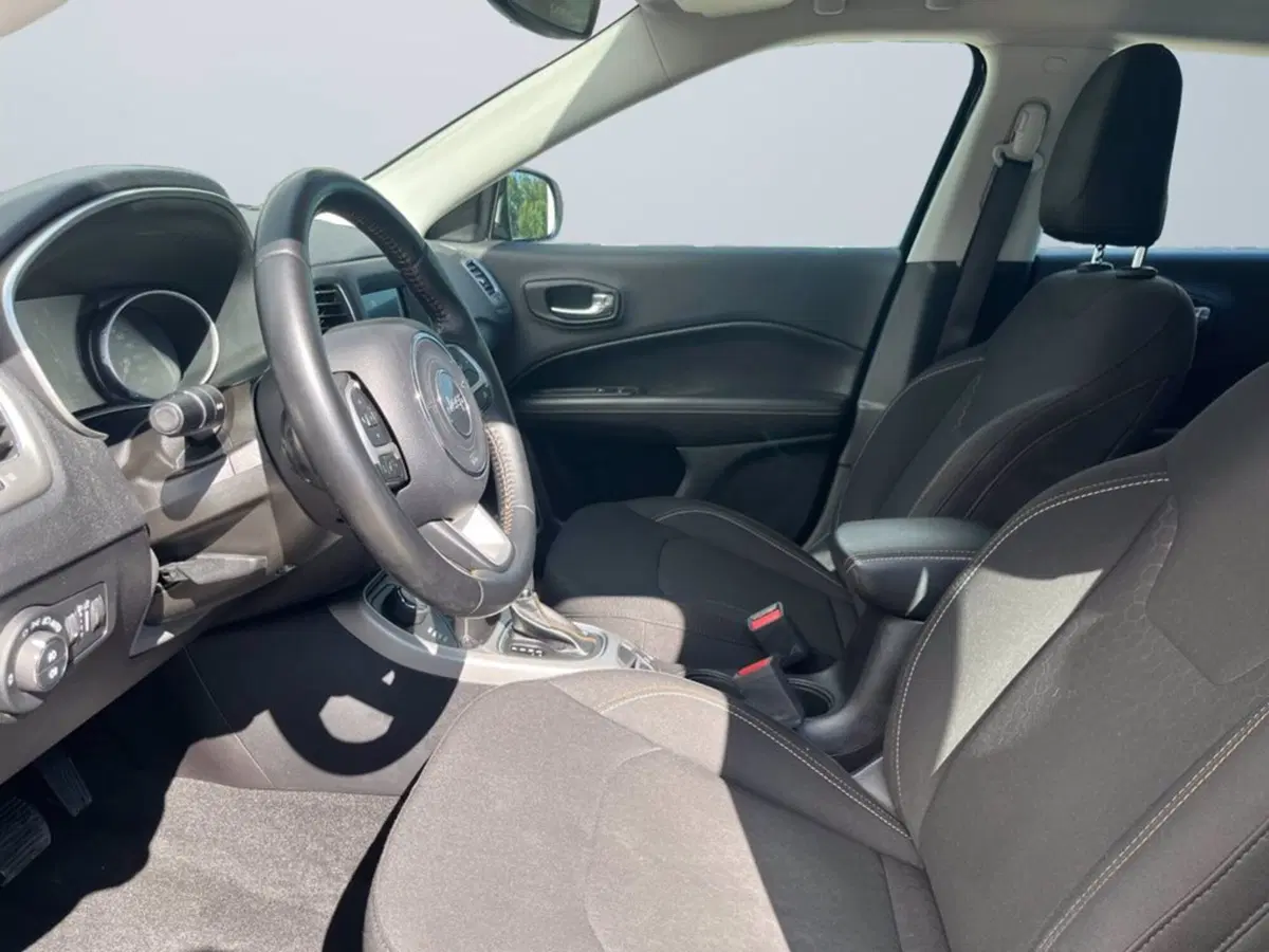 Jeep Compass usata a Milano (10)