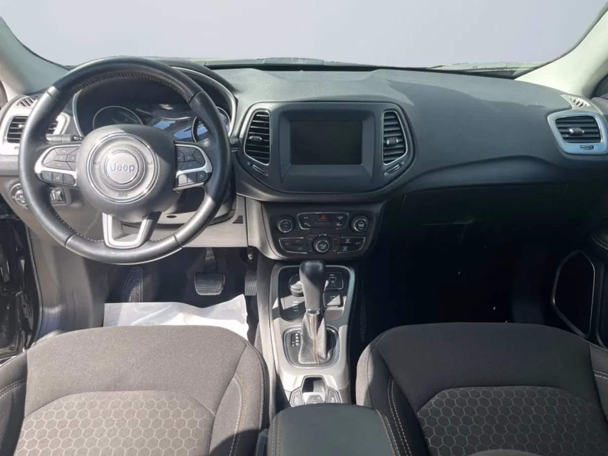 Jeep Compass usata a Milano (11)