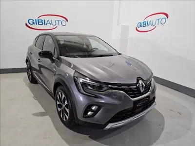 Renault Captur Full Hybrid E-Tech 145 CV Techno del 2023 usata a Palermo