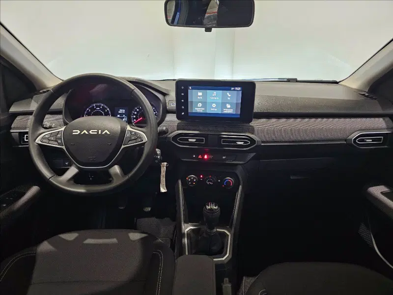 Dacia Sandero usata a Palermo (10)