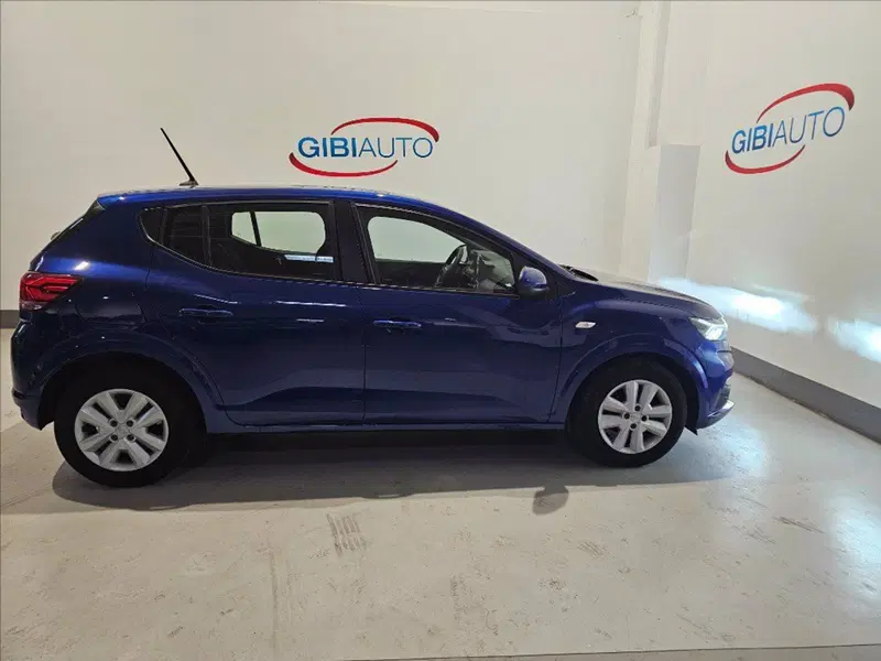 Dacia Sandero usata a Palermo (6)