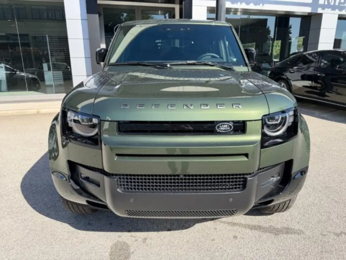 Land Rover Defender nuova a Potenza (2)