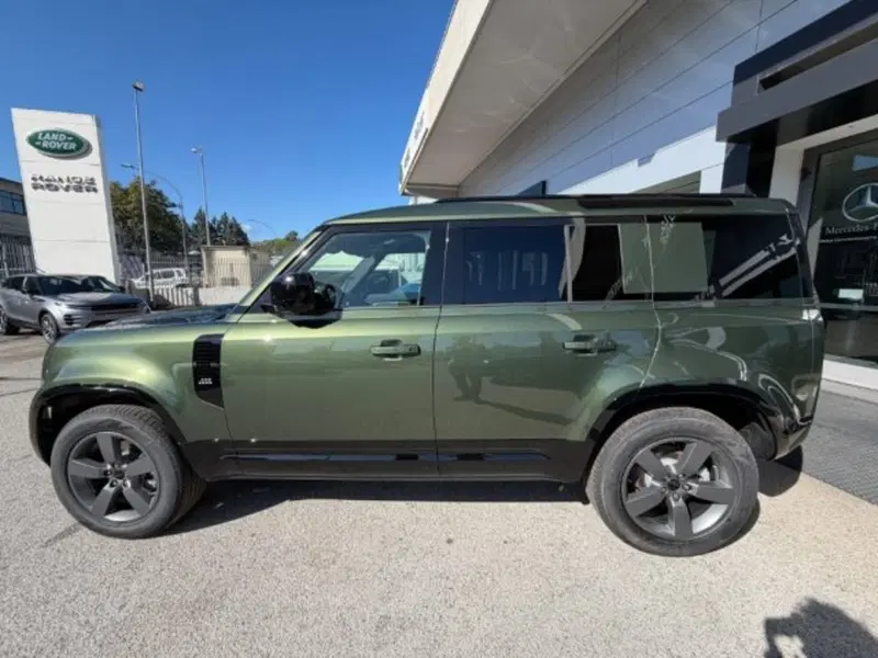 Land Rover Defender nuova a Potenza (5)