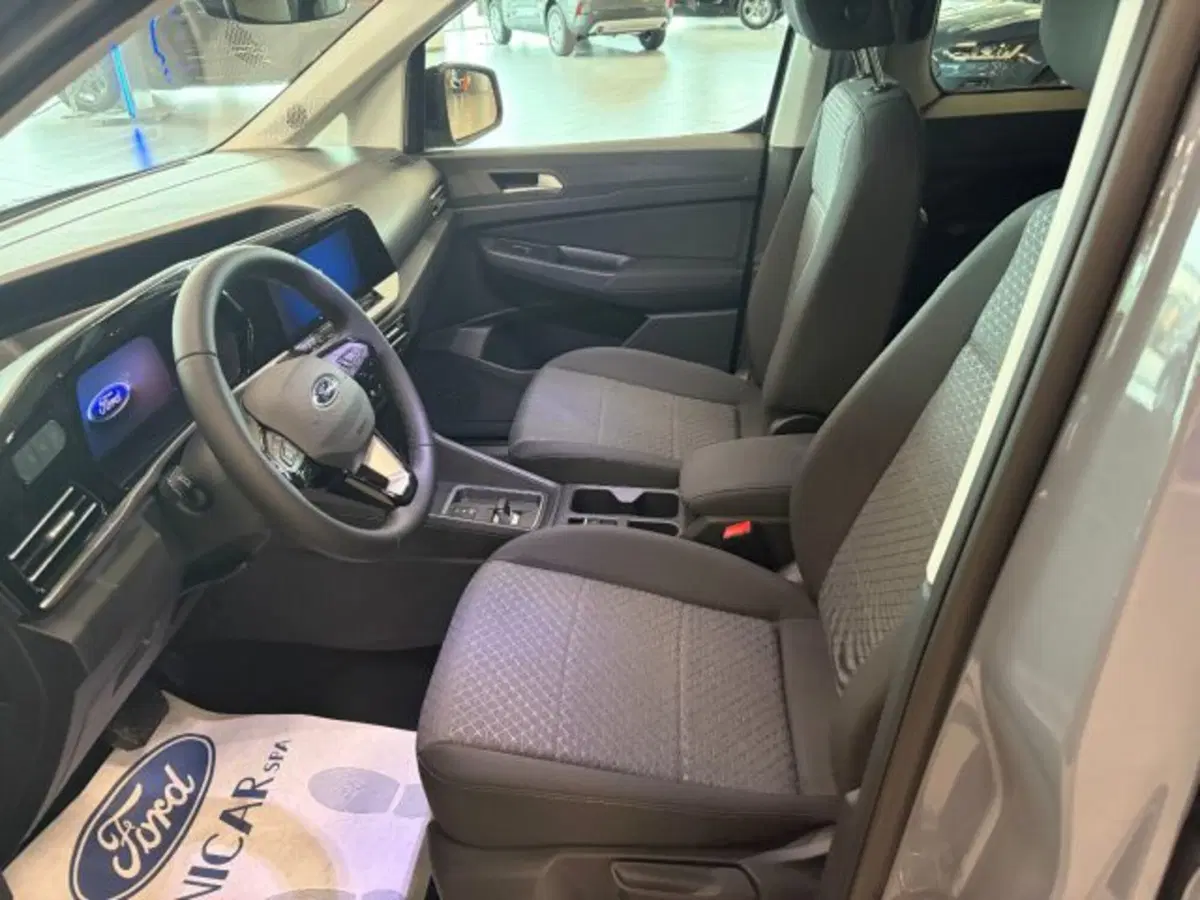 Ford Tourneo Connect nuova a Cuneo (8)