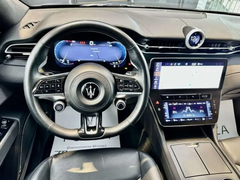 Maserati Grecale usata a Torino (9)