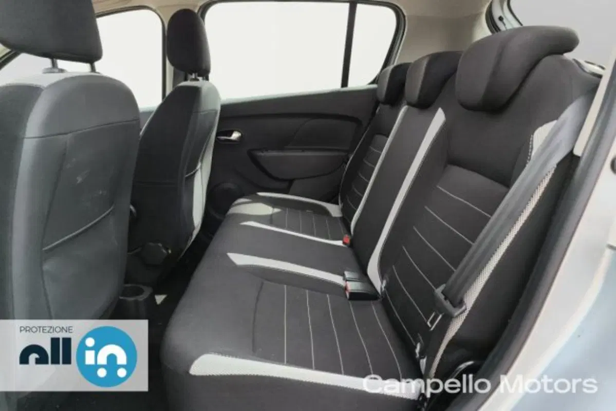 Dacia Sandero usata a Venezia (10)