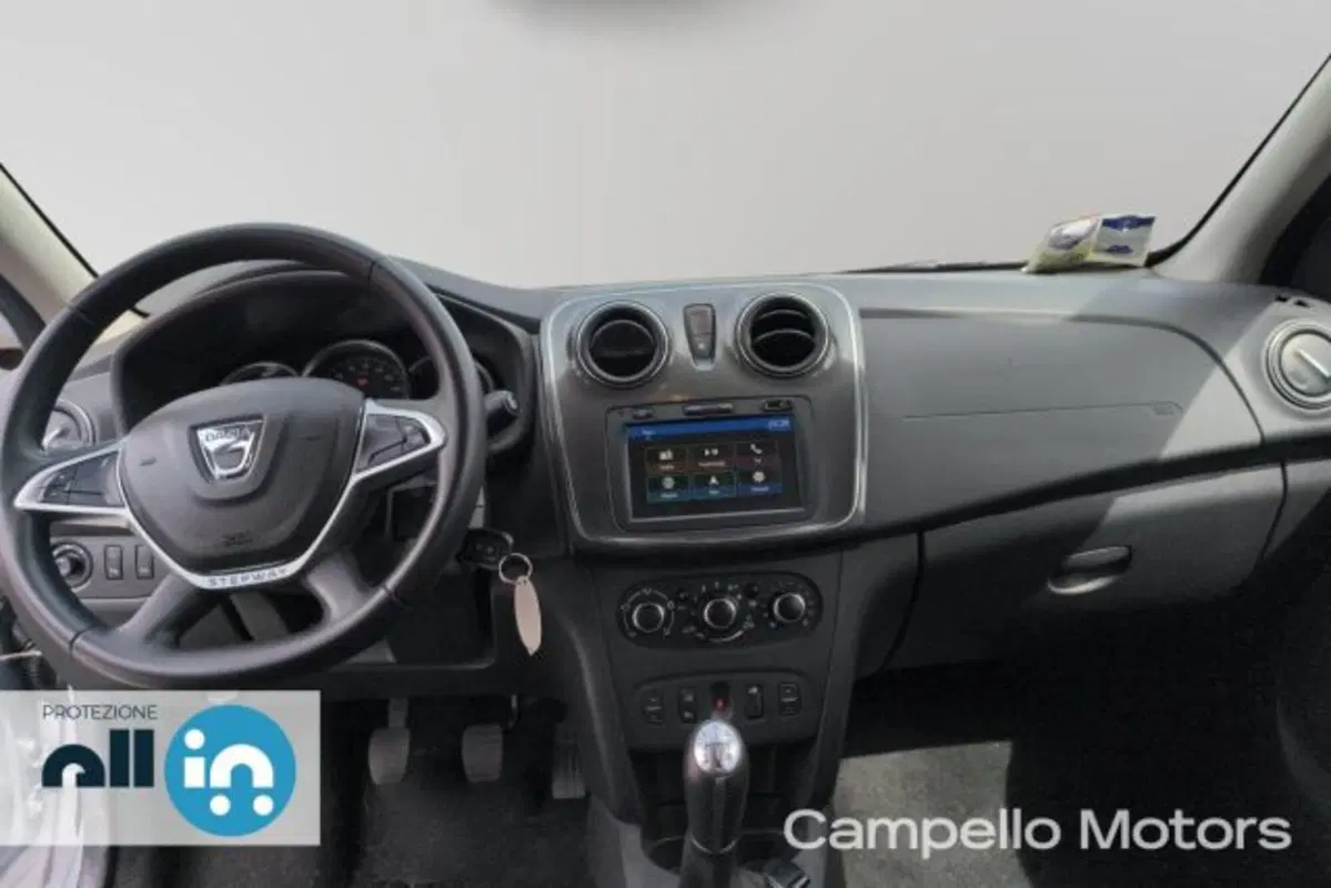 Dacia Sandero usata a Venezia (11)