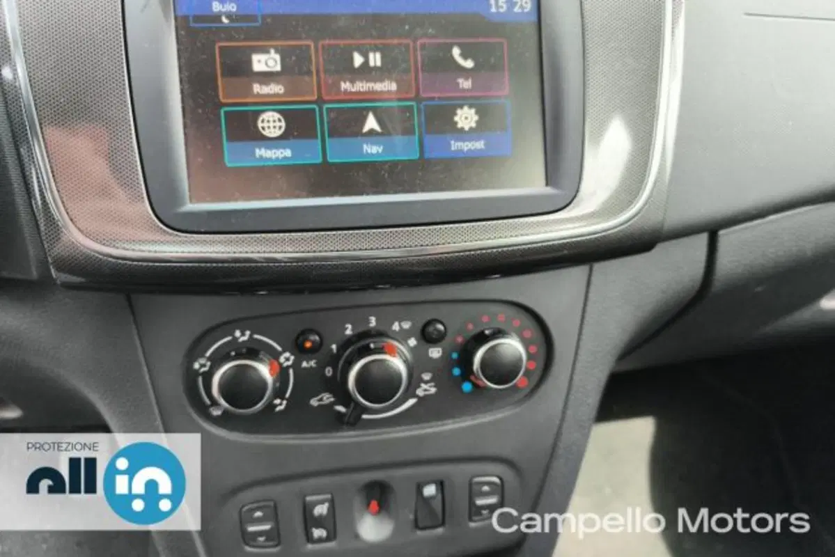 Dacia Sandero usata a Venezia (13)