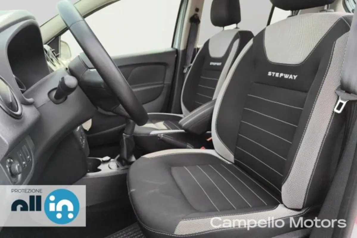 Dacia Sandero usata a Venezia (9)