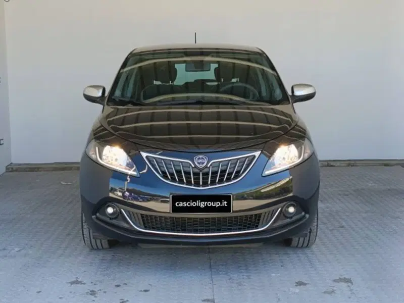 Lancia Ypsilon usata a Teramo (2)