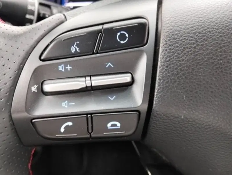 Hyundai Kona usata a Como (12)
