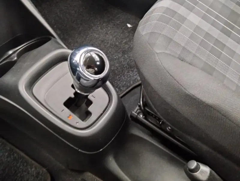 Peugeot 108 usata a Como (16)