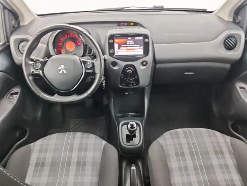 Peugeot 108 usata a Como (4)