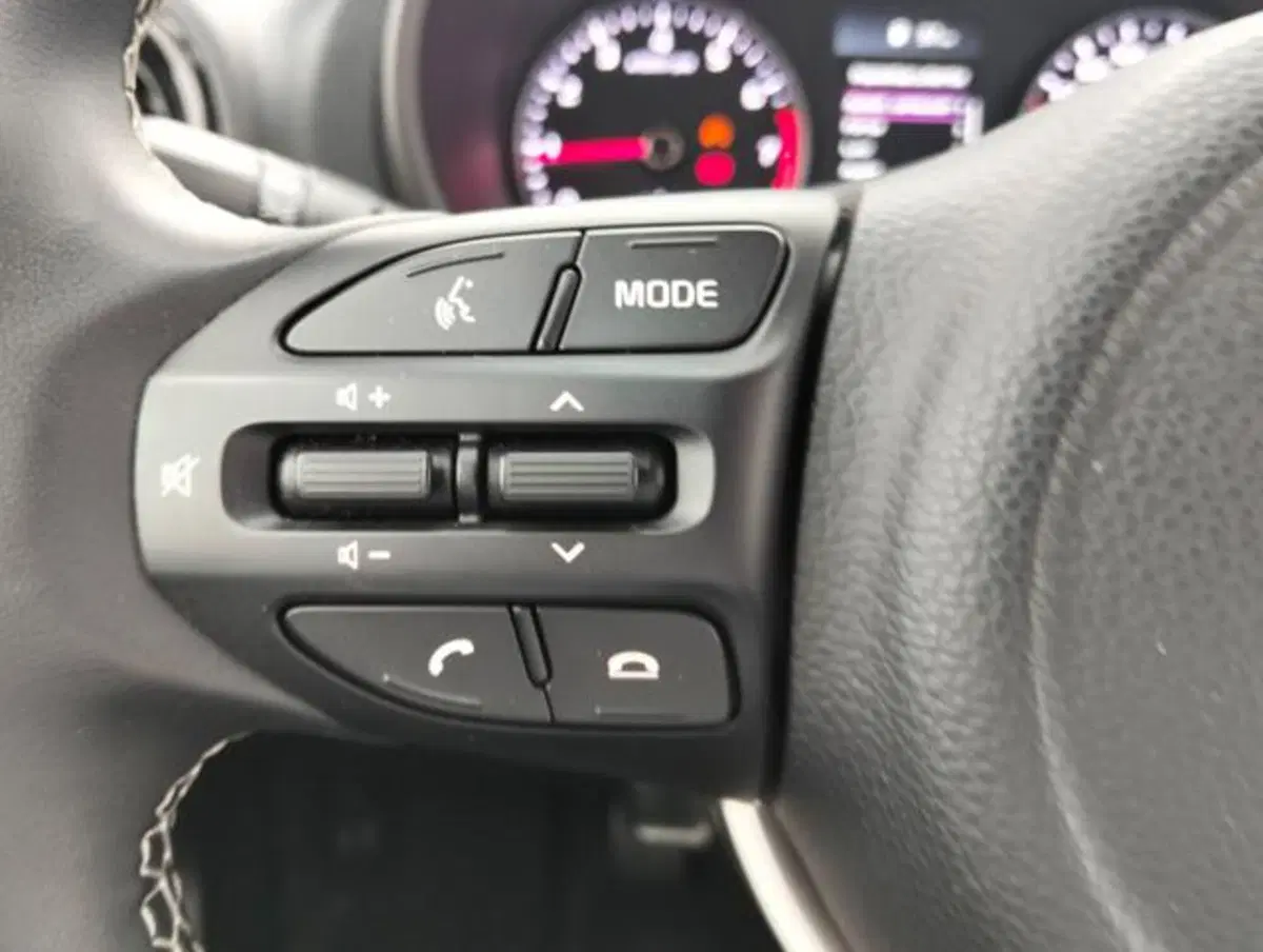 Kia Picanto usata a Como (11)