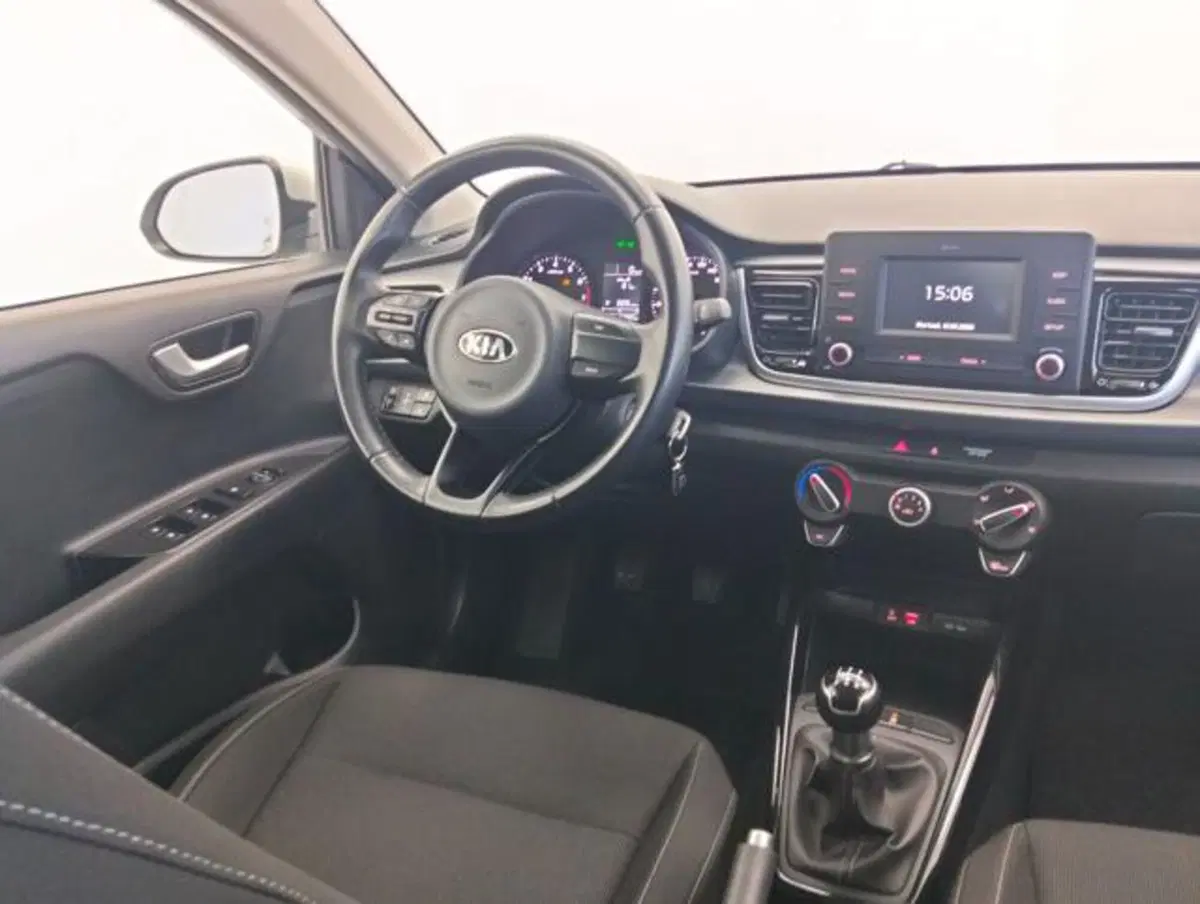 Kia Rio usata a Como (10)