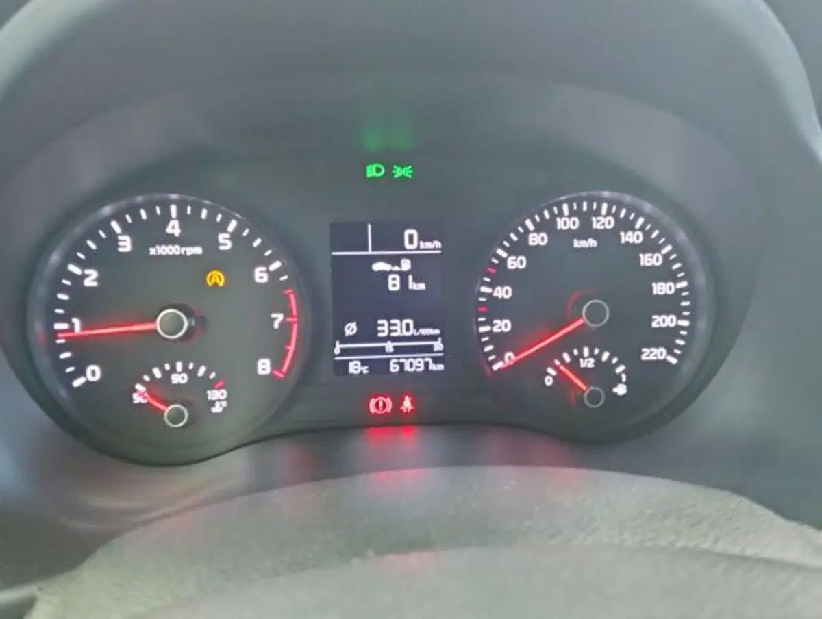 Kia Rio usata a Como (12)