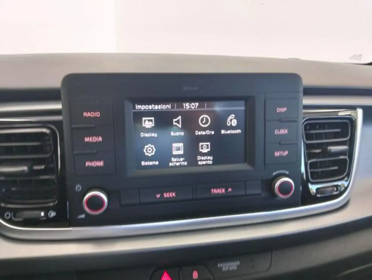 Kia Rio usata a Como (15)