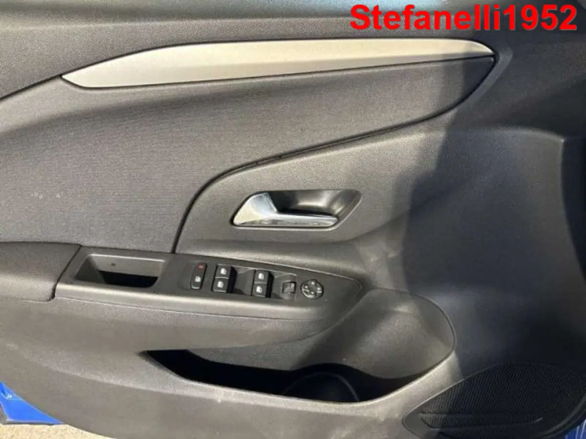 Opel Corsa nuova a Bologna (10)