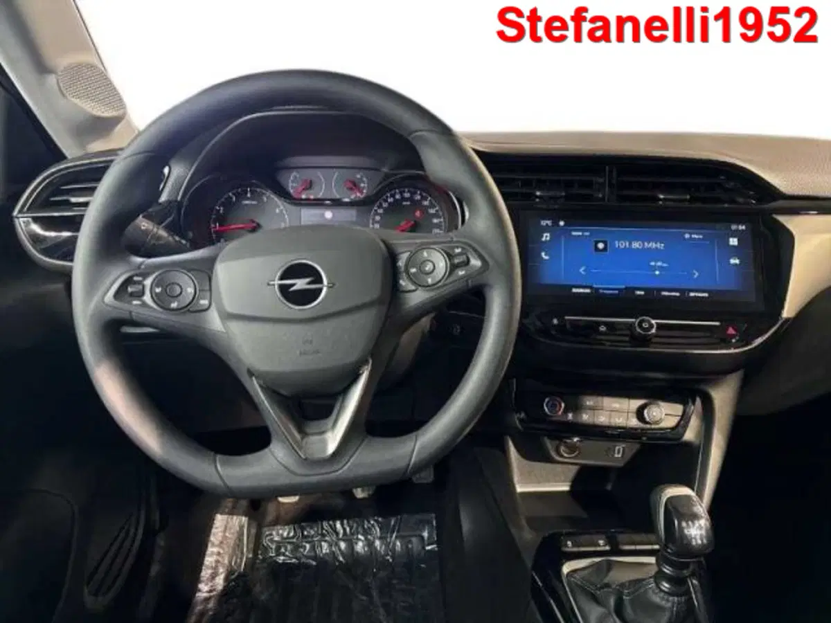 Opel Corsa nuova a Bologna (14)