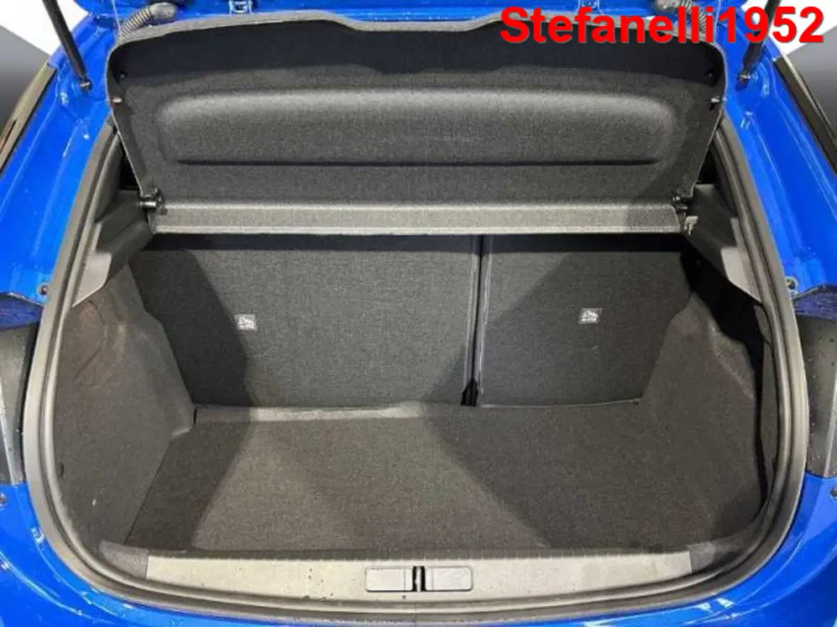Opel Corsa nuova a Bologna (7)