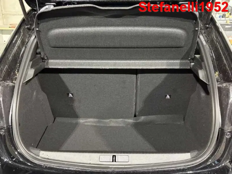 Peugeot 208 nuova a Bologna (7)