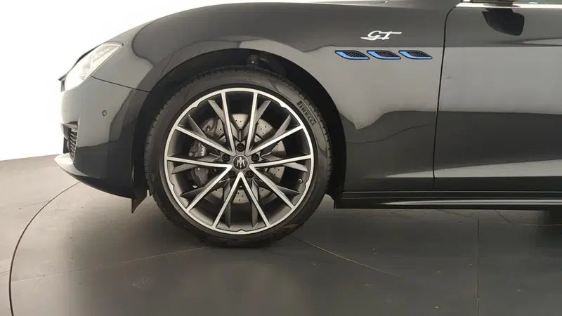 Maserati Ghibli usata a Perugia (10)