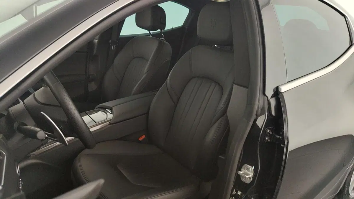 Maserati Ghibli usata a Perugia (14)