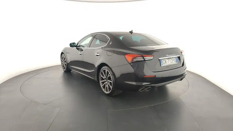 Maserati Ghibli usata a Perugia (9)