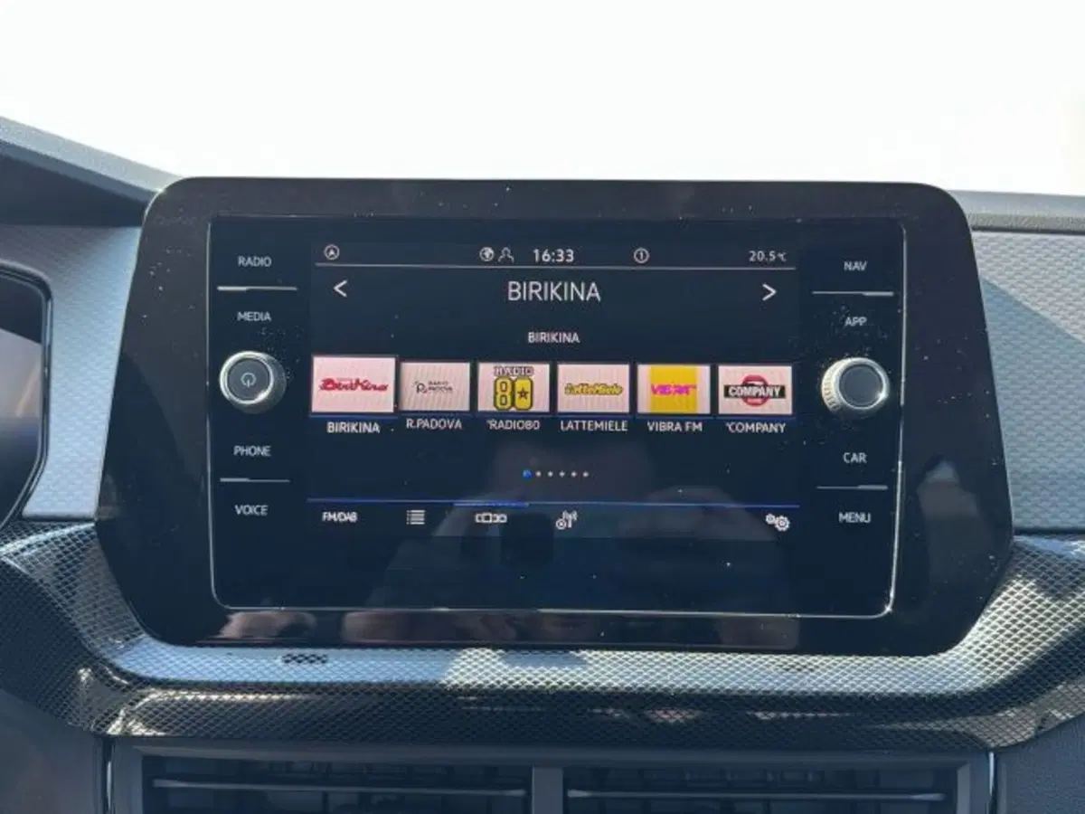 Volkswagen T-Cross nuova a Vicenza (15)