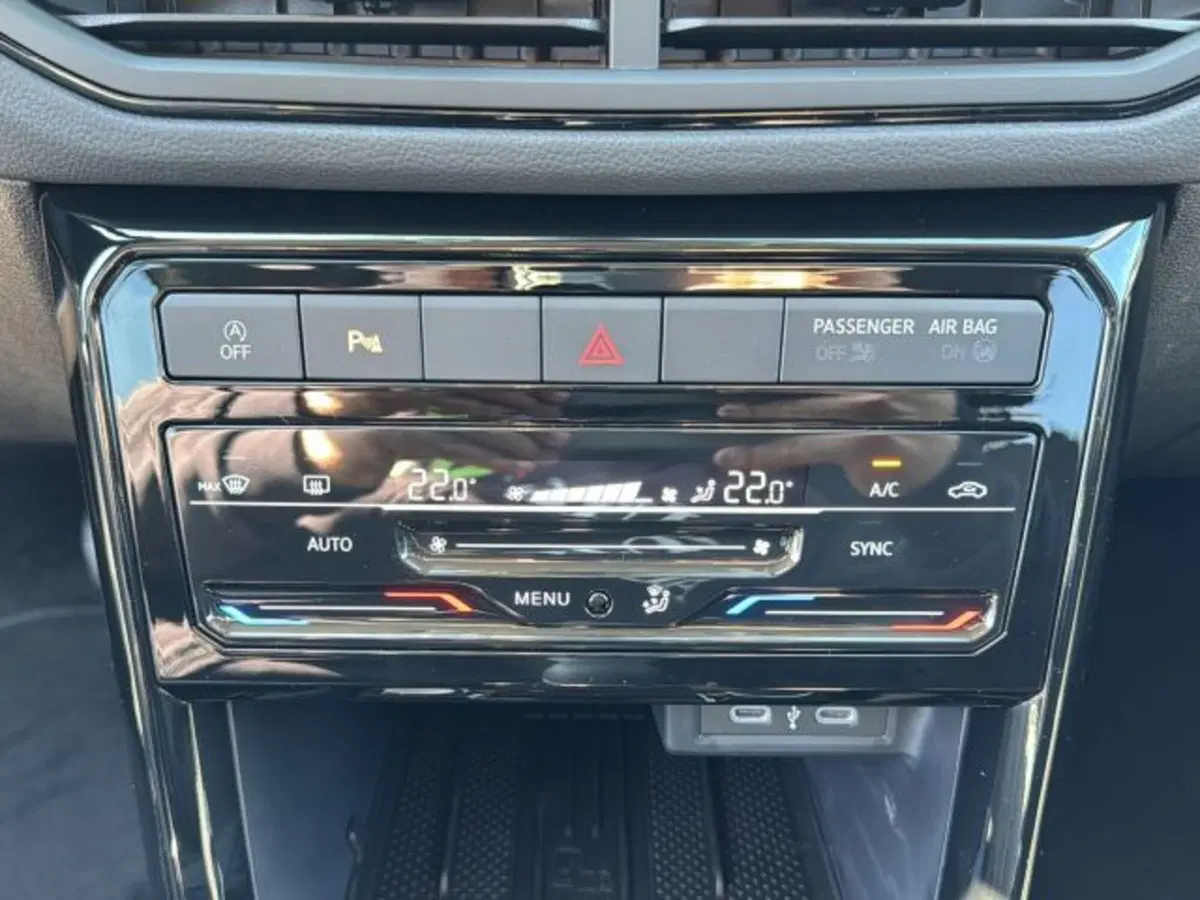 Volkswagen T-Cross nuova a Vicenza (17)