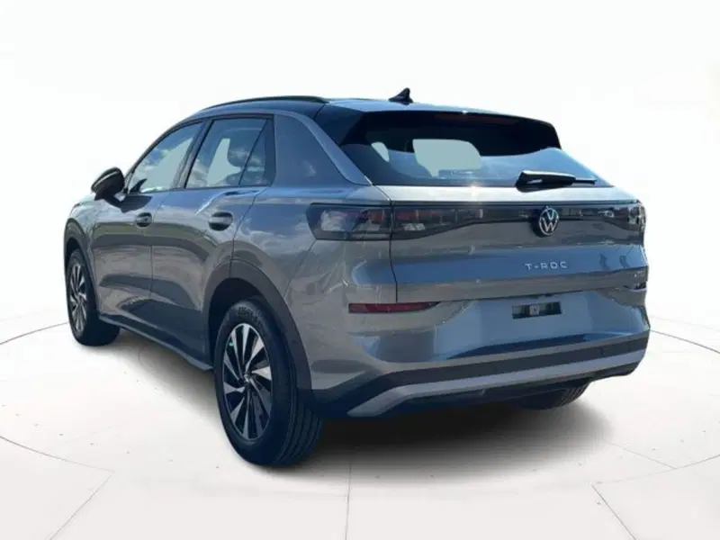 Volkswagen T-Roc nuova a Vicenza (5)