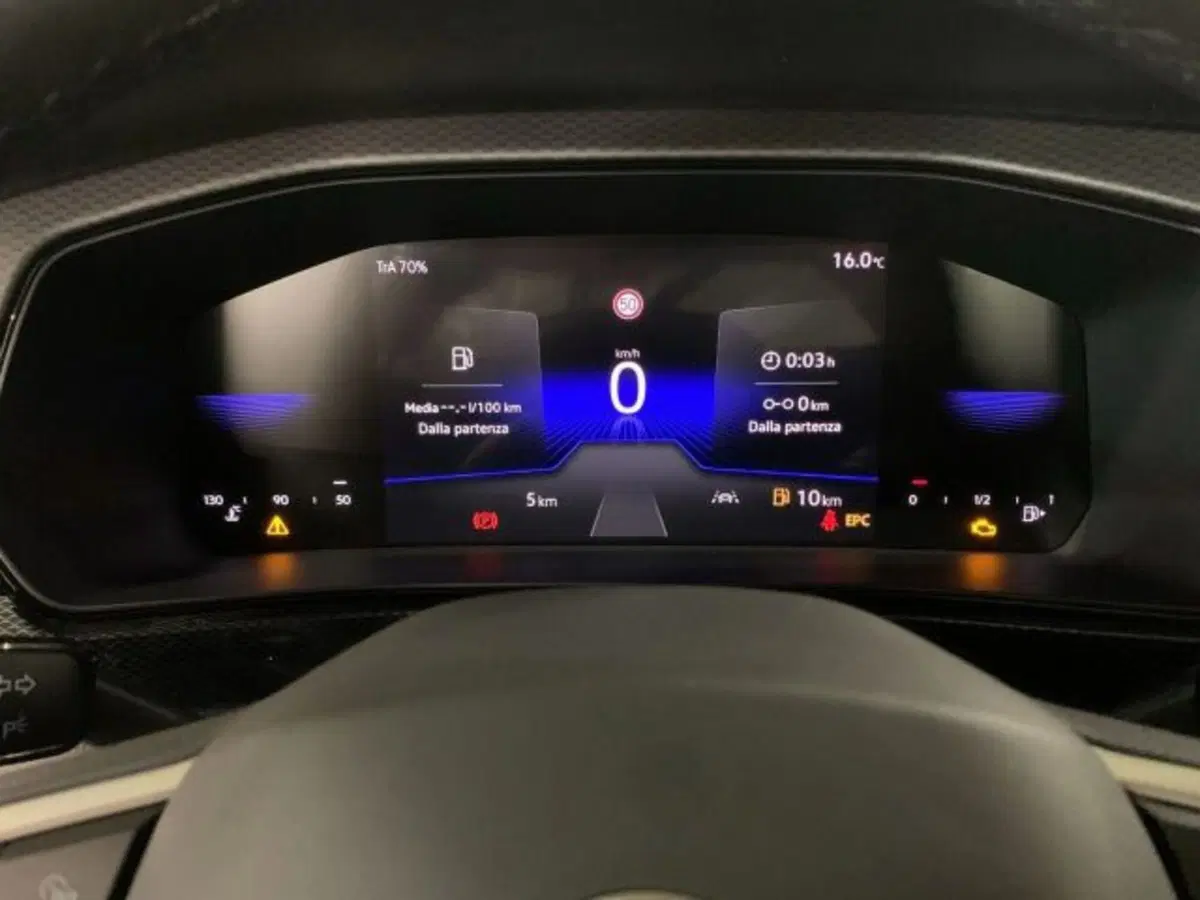 Volkswagen T-Cross nuova a Vicenza (12)