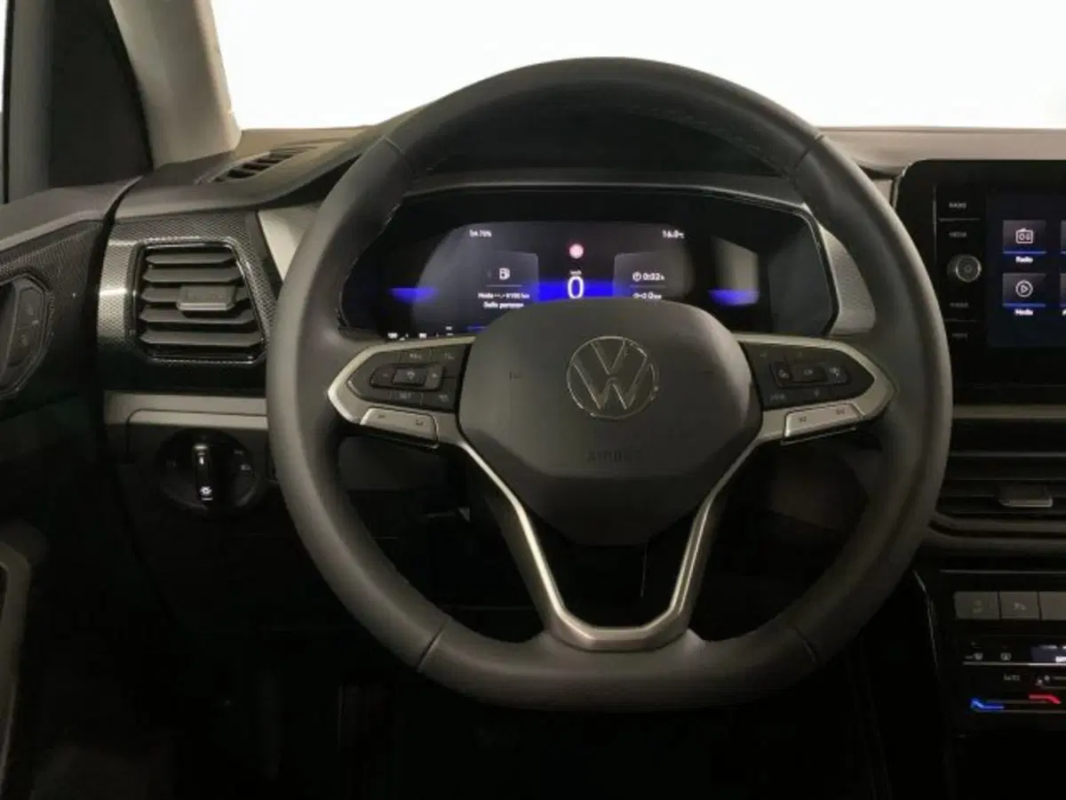 Volkswagen T-Cross nuova a Vicenza (9)