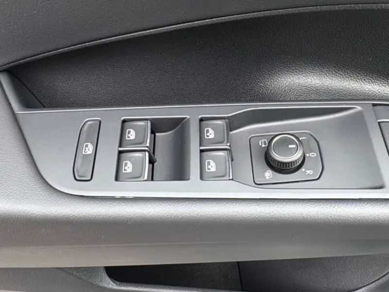 Volkswagen T-Roc nuova a Vicenza (13)