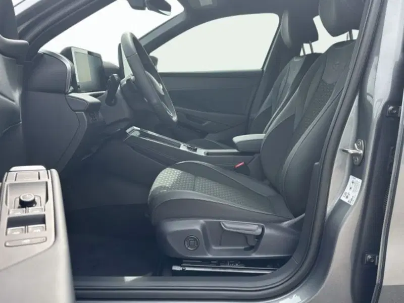 Volkswagen T-Roc nuova a Vicenza (8)